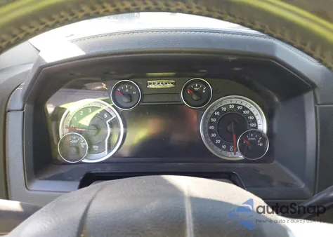 2017 Ram 2500 Laramie 4X4 6'4 Box z USA, uszkodzony, nr VIN 3C6UR5FL3HG519063